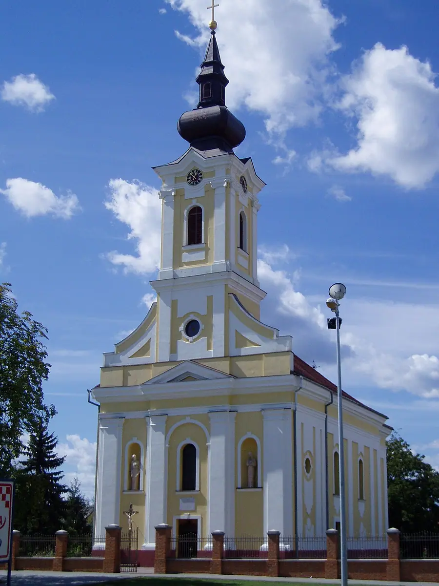 Fotografija mjesta Vrbanja (naslov izvornika: Crkva u Vrbanji)