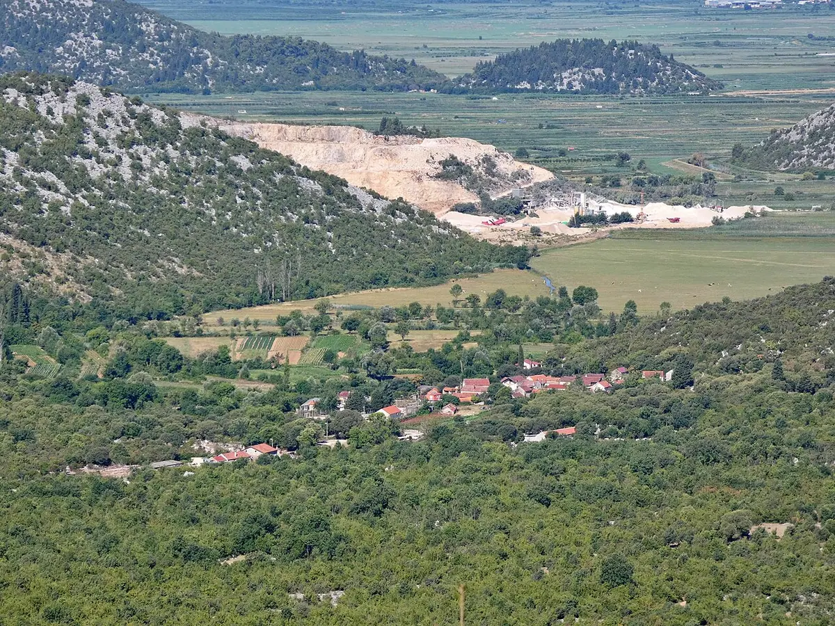 Fotografija mjesta Glušci (naslov izvornika: Glusci)