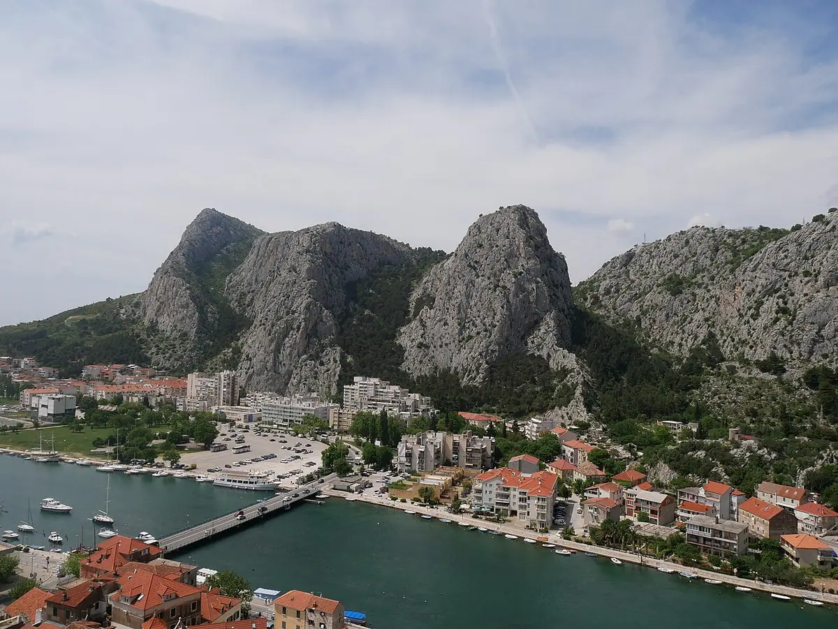 Fotografija mjesta Omiš (naslov izvornika: Omis bridge)
